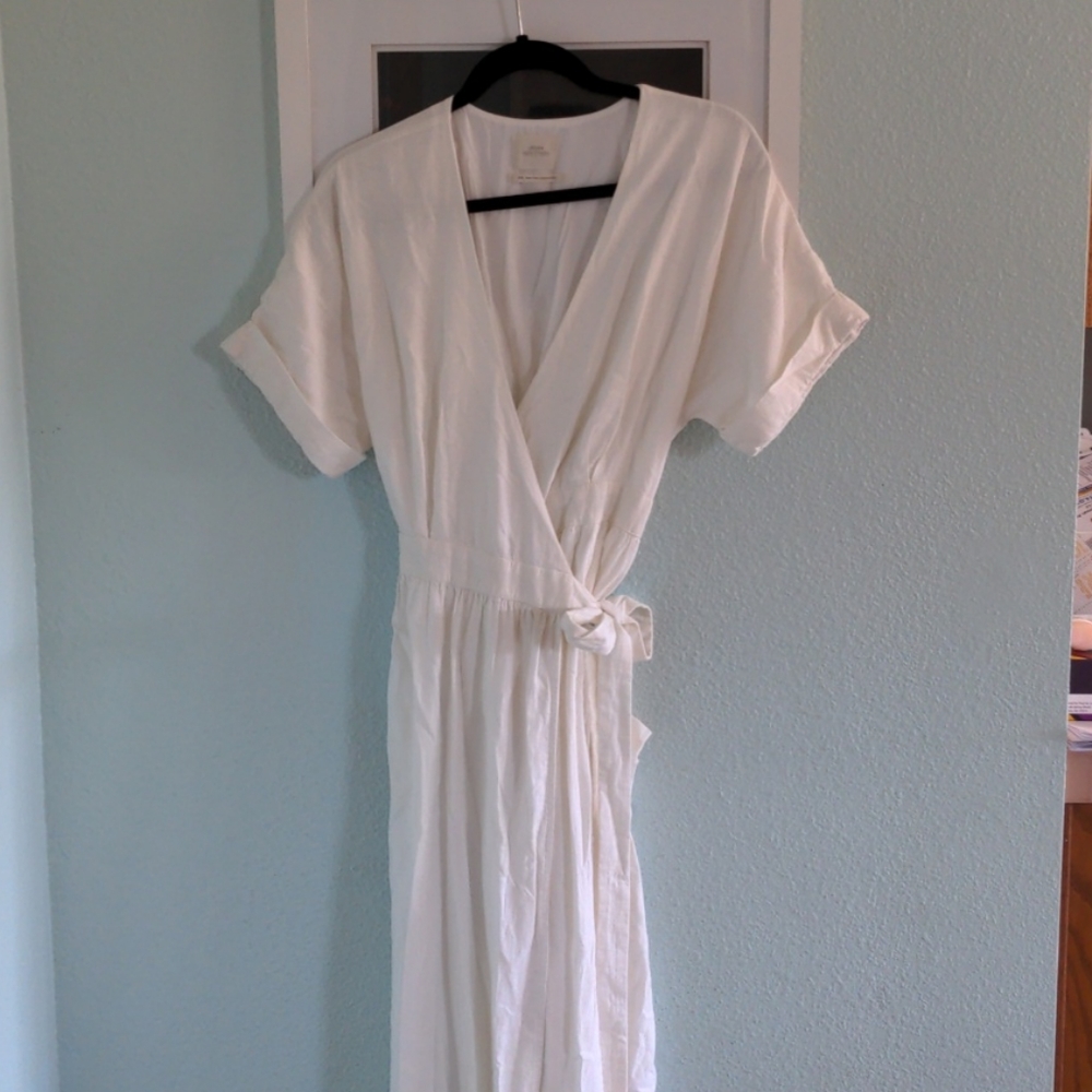 White wrap dress